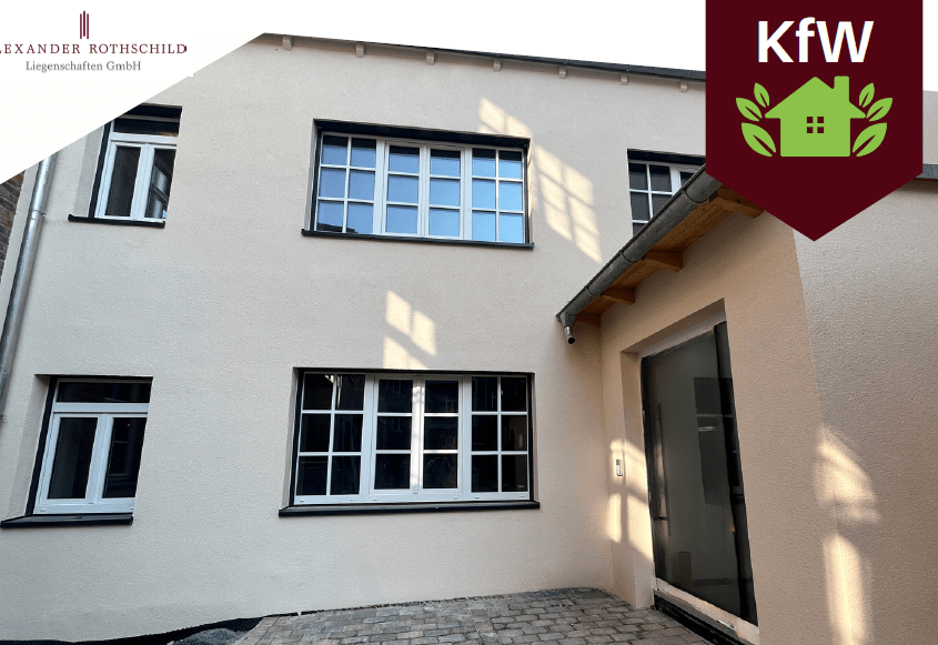 Kernsaniertes Stadthaus im Zentrum von Fürth mit moderner Ausstattung und blickgeschützter Süd-West-Terrasse.